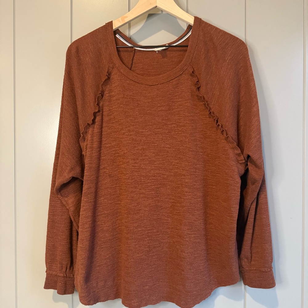 Anthropologie Pilcro Ruffled Raglan Thermal Top Rust Orange size Medium - Picture 2 of 10